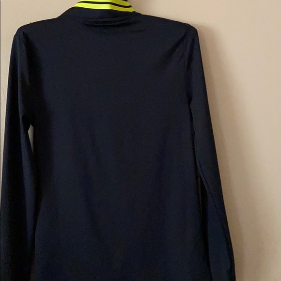 Pink top - Picture 2 of 6